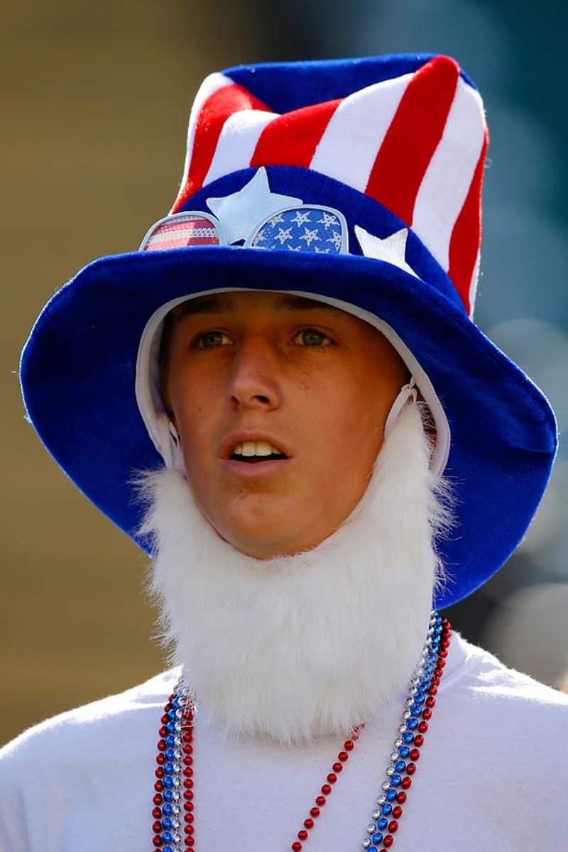 world-cup-fans-478122812_master.jpg